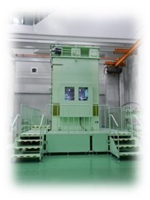 ＜鉄鋼製造設備用軸受試験機＞